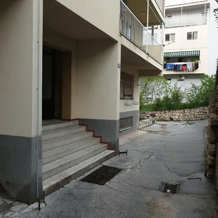 Appartement Apartman Sunny
